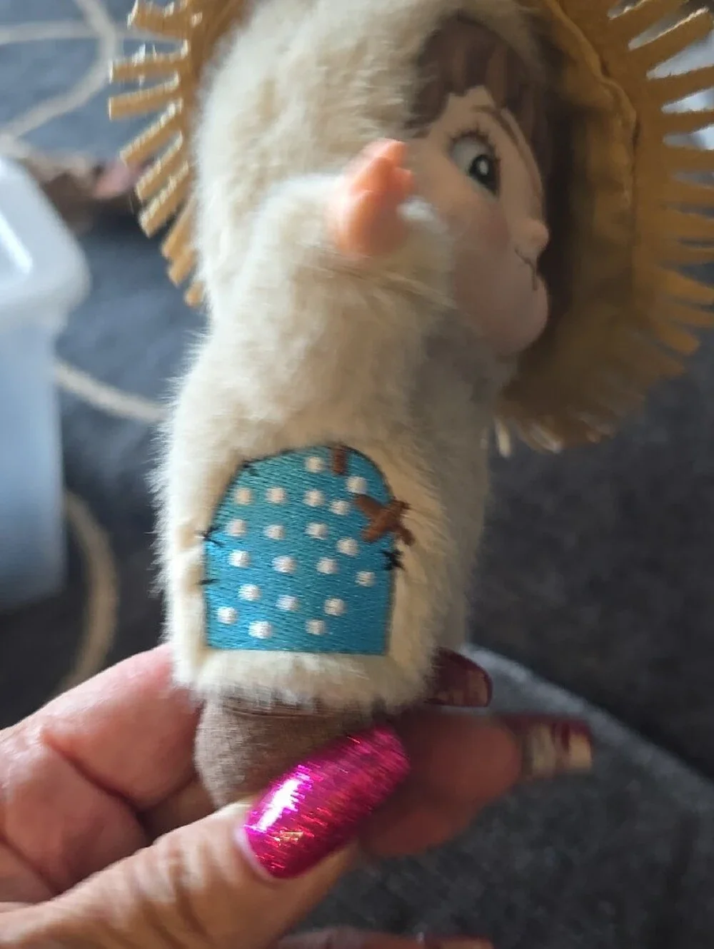 Wakuku Doll Keychain in Beige Fur with Brown Hat & Teal Foot